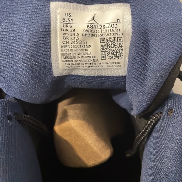 Air Jordan 13 Retro - Picture 5 of 9